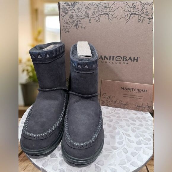 Manitobah Mukluks WR Reflections Half Ankle Boot Size 6 EU 36 - Picture 4 of 12